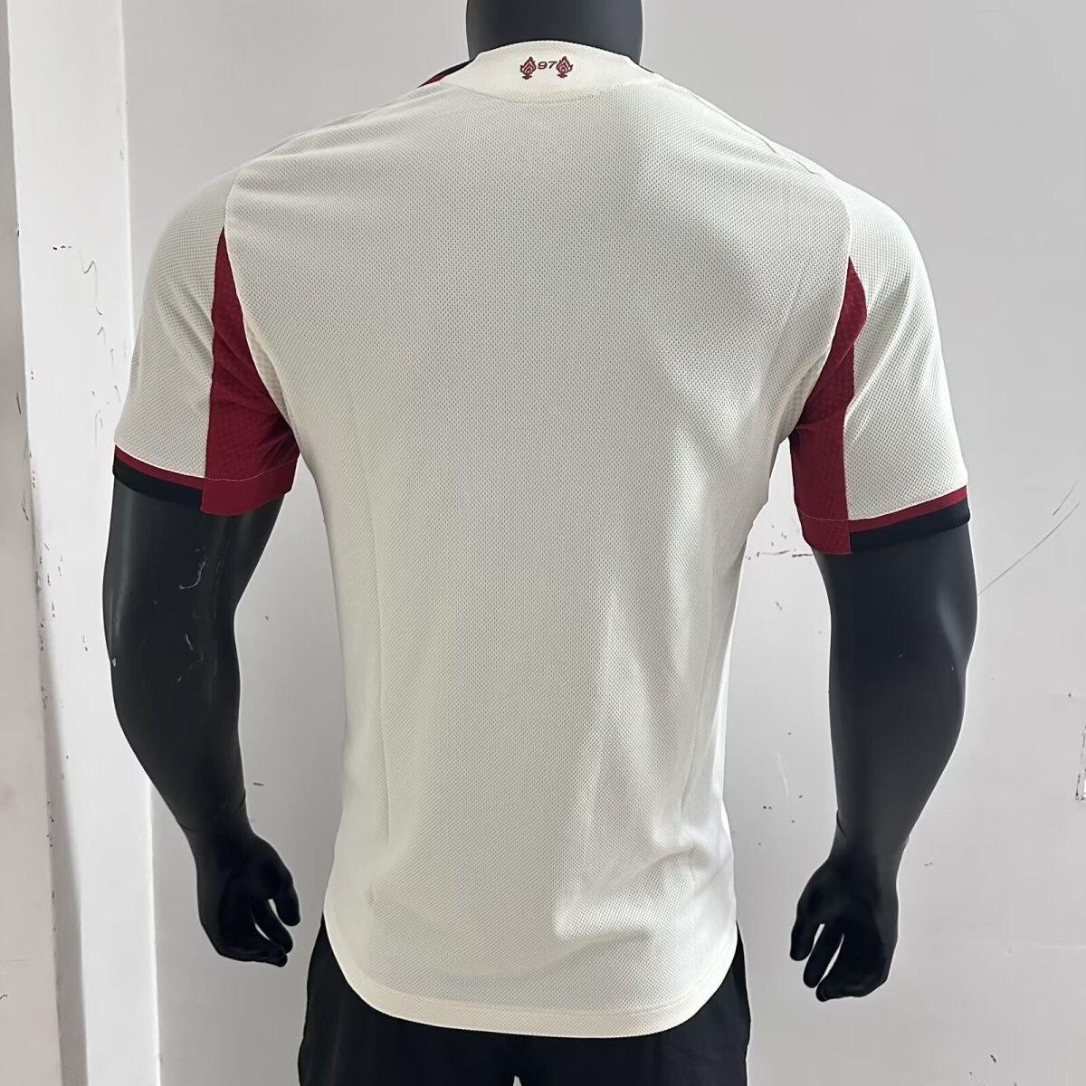 Liverpool version jugador 25/26 alternativa