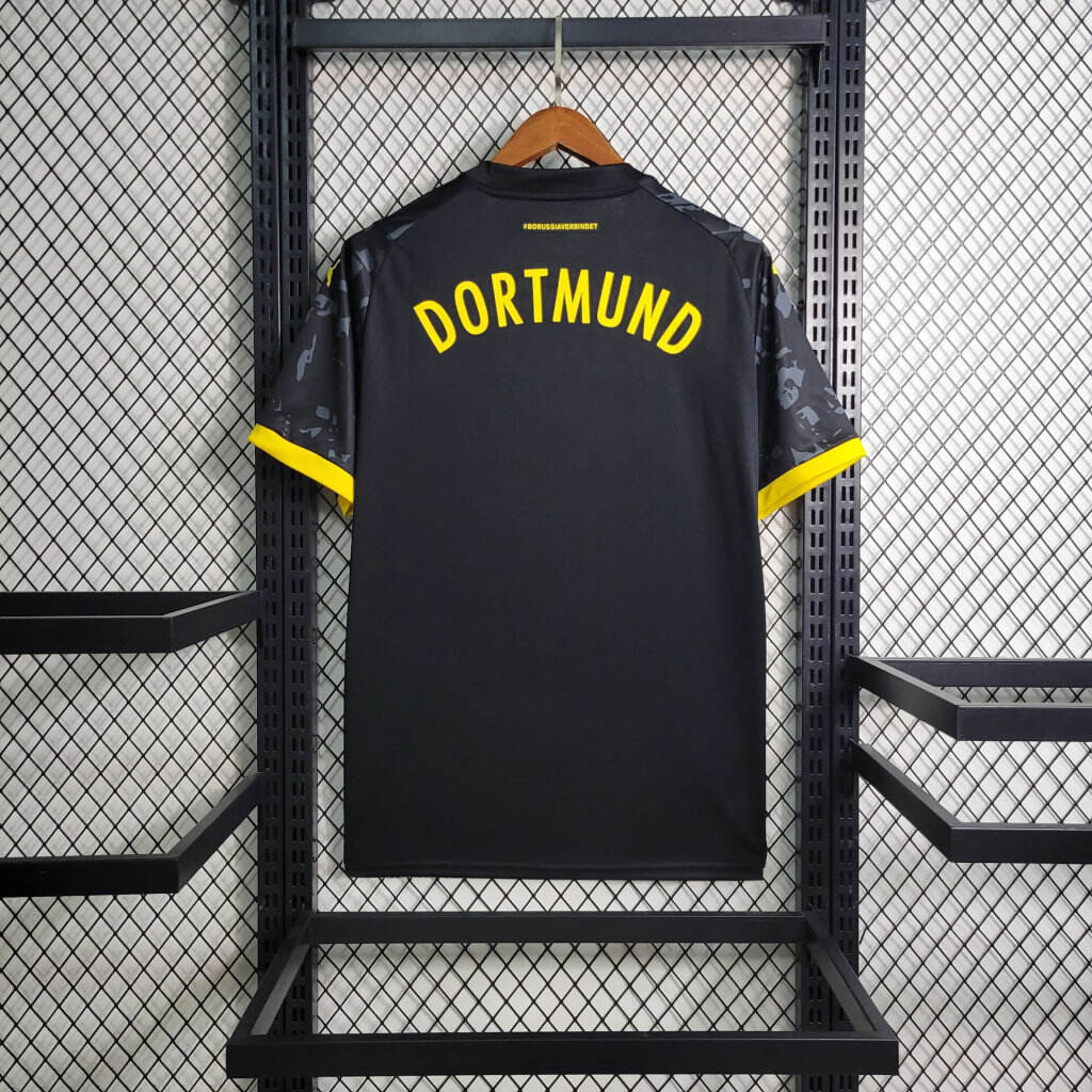 Borussia Dortmund 23/24 alternativa