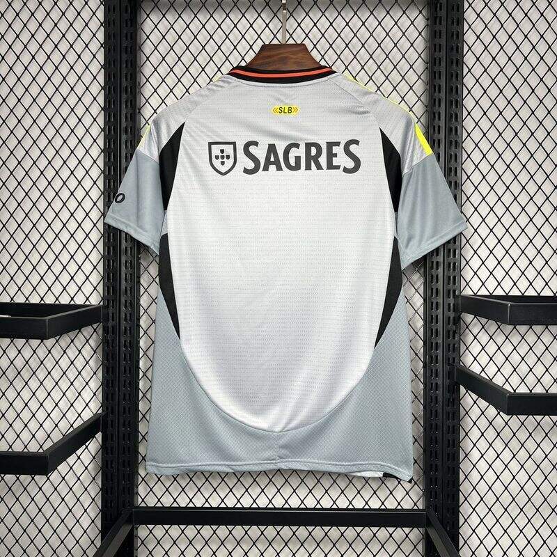 Benfica 24/25 alternativa